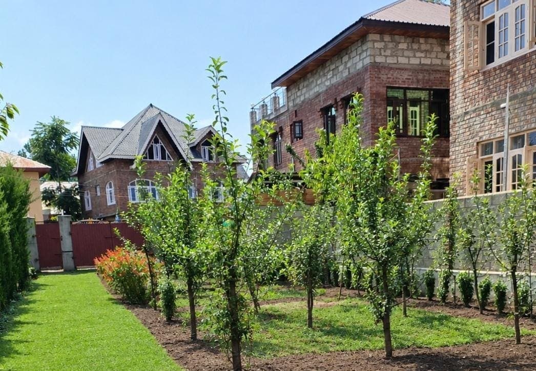 1 BHK house in Shalimar - Kashmiri Realtor