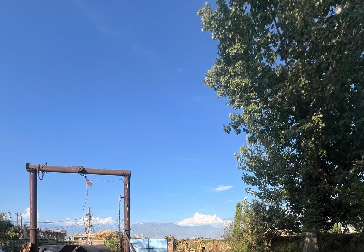 commercial building in Hmt - Kashmiri Realtor