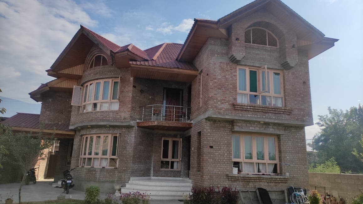 5 BHK villa in Rajbagh, Srinagar — Kashmiri Realtor