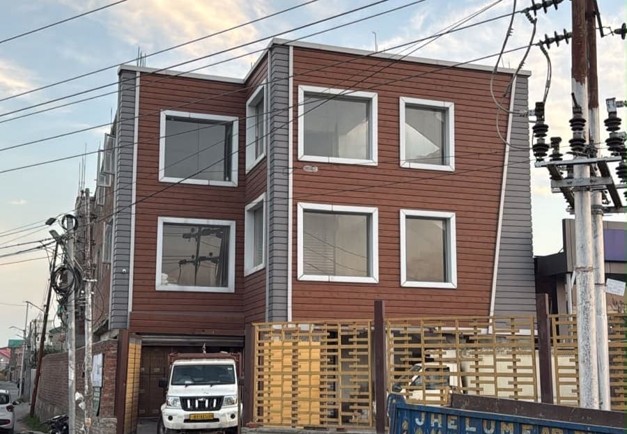 commercial building in Bemina - Kashmiri Realtor