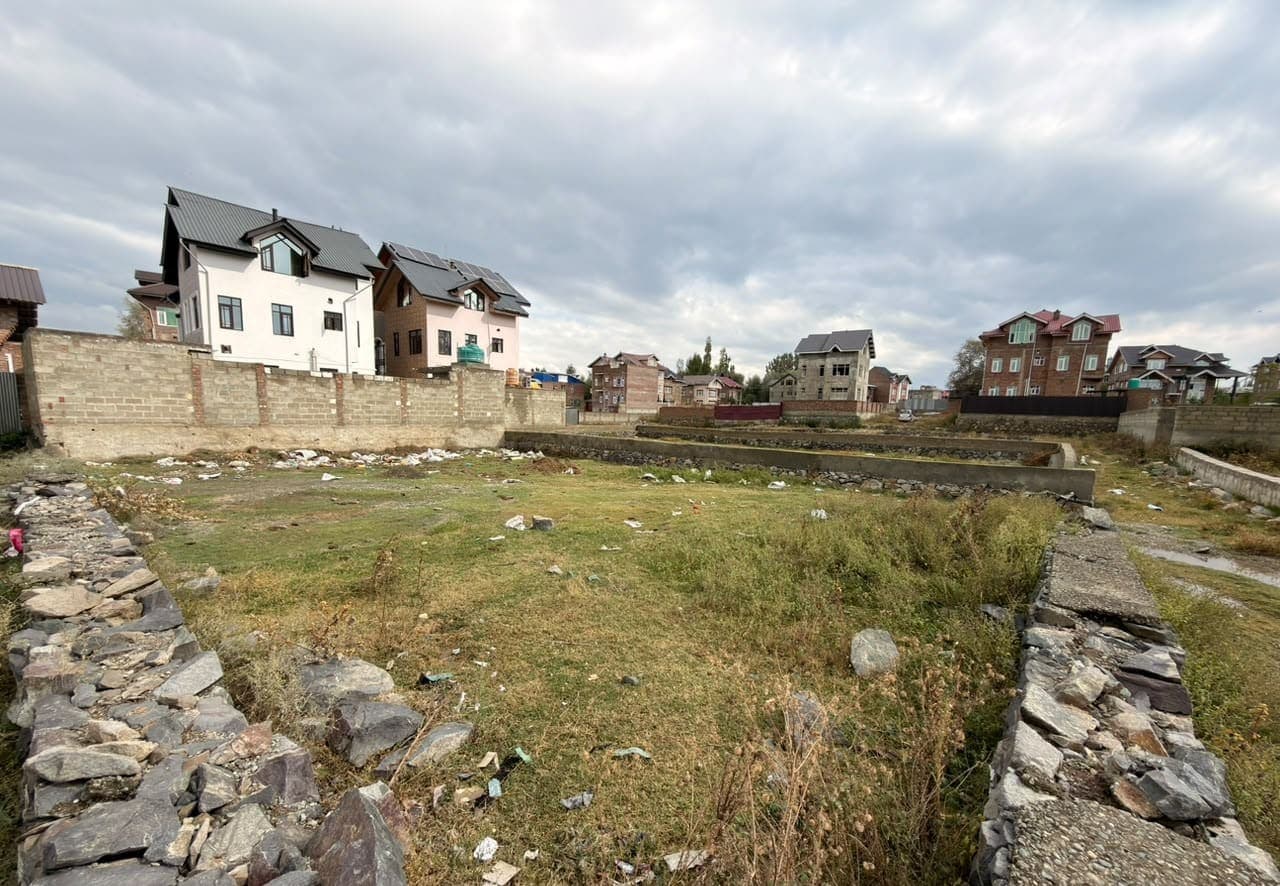residential plot in Kralpora - Kashmiri Realtor