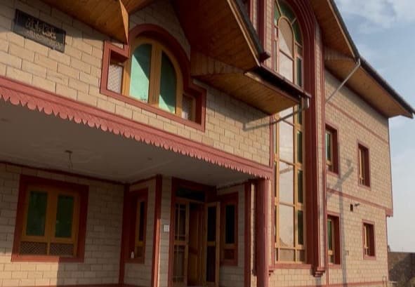 4 BHK house in Soura - Kashmiri Realtor